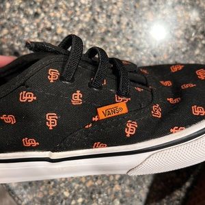 STUNNING toddler giants baseball Velcro VANS shoes